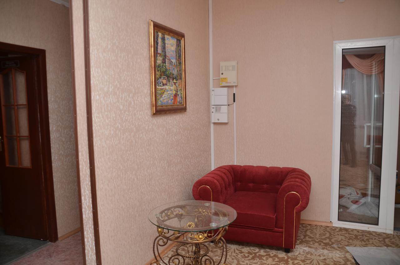 Centralnyi Hotel Poltava Eksteriør billede