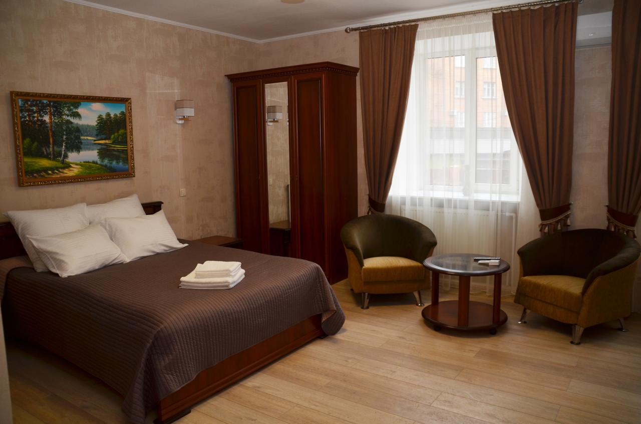Centralnyi Hotel Poltava Eksteriør billede