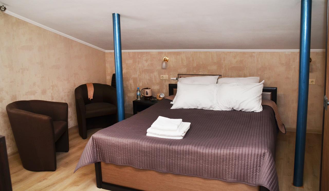 Centralnyi Hotel Poltava Eksteriør billede