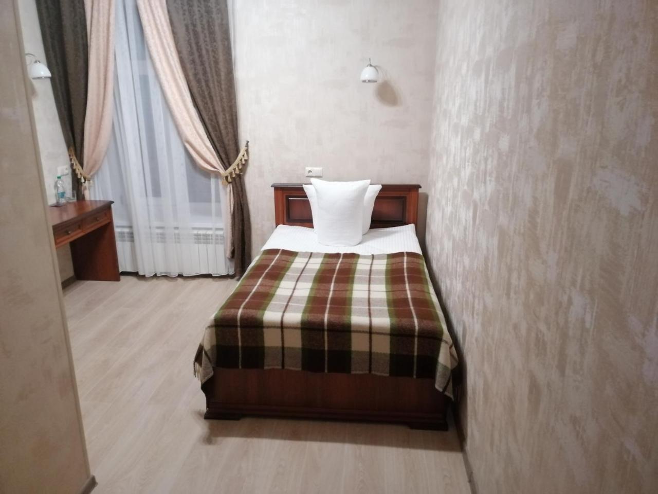 Centralnyi Hotel Poltava Eksteriør billede